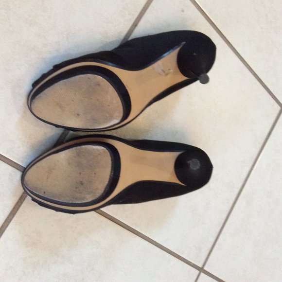 Brand New Steve Madden Black Satin Platform Pumps - Picture 3 of 4